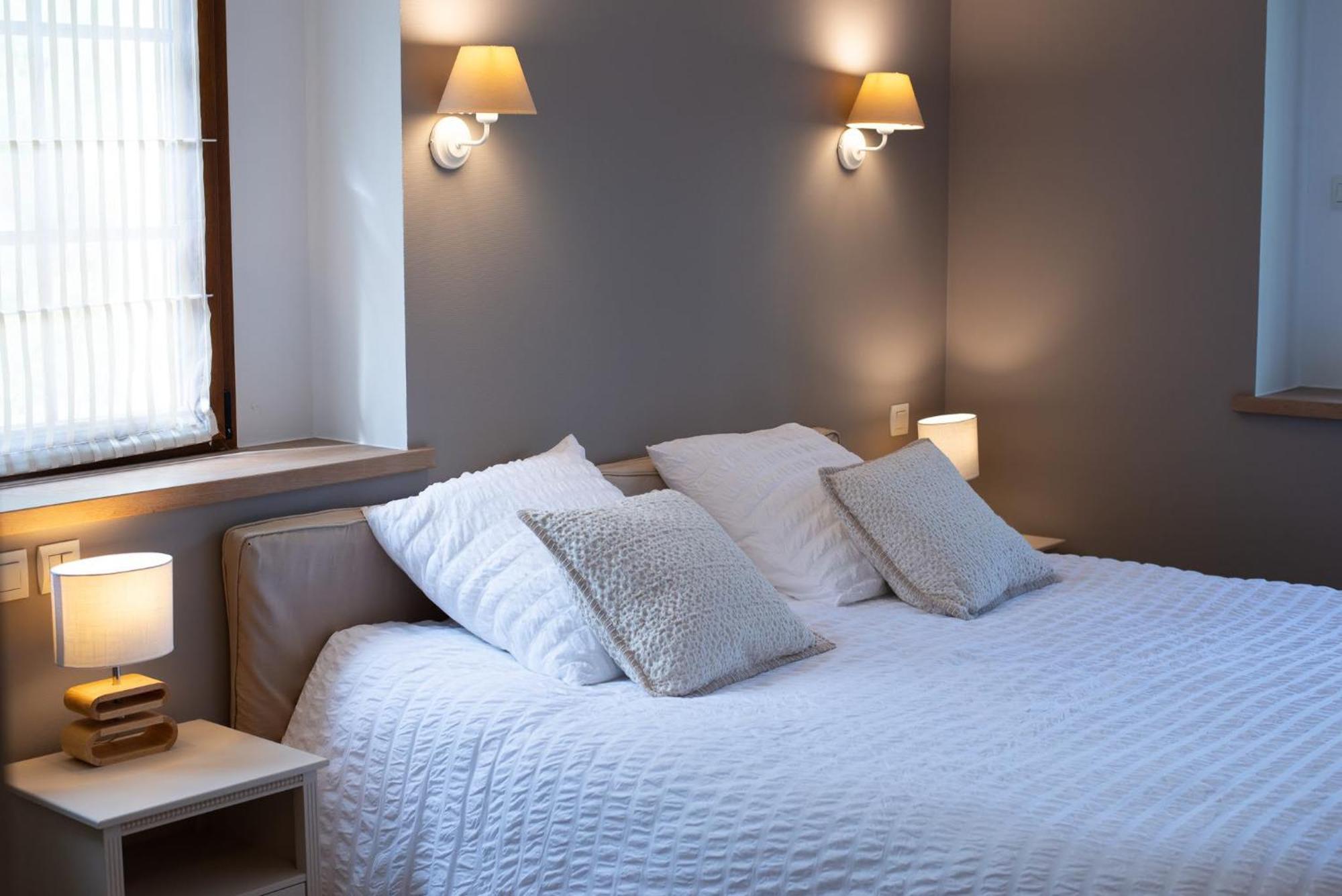 Sechex Nous Hotell Margencel Exteriör bild