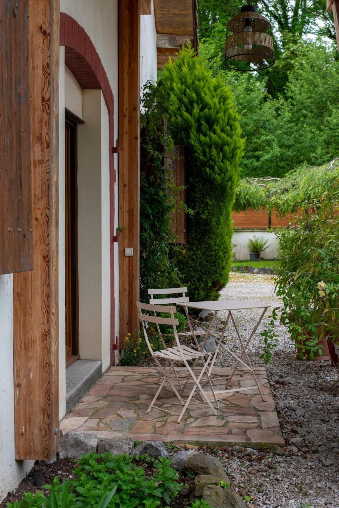 Sechex Nous Hotell Margencel Exteriör bild